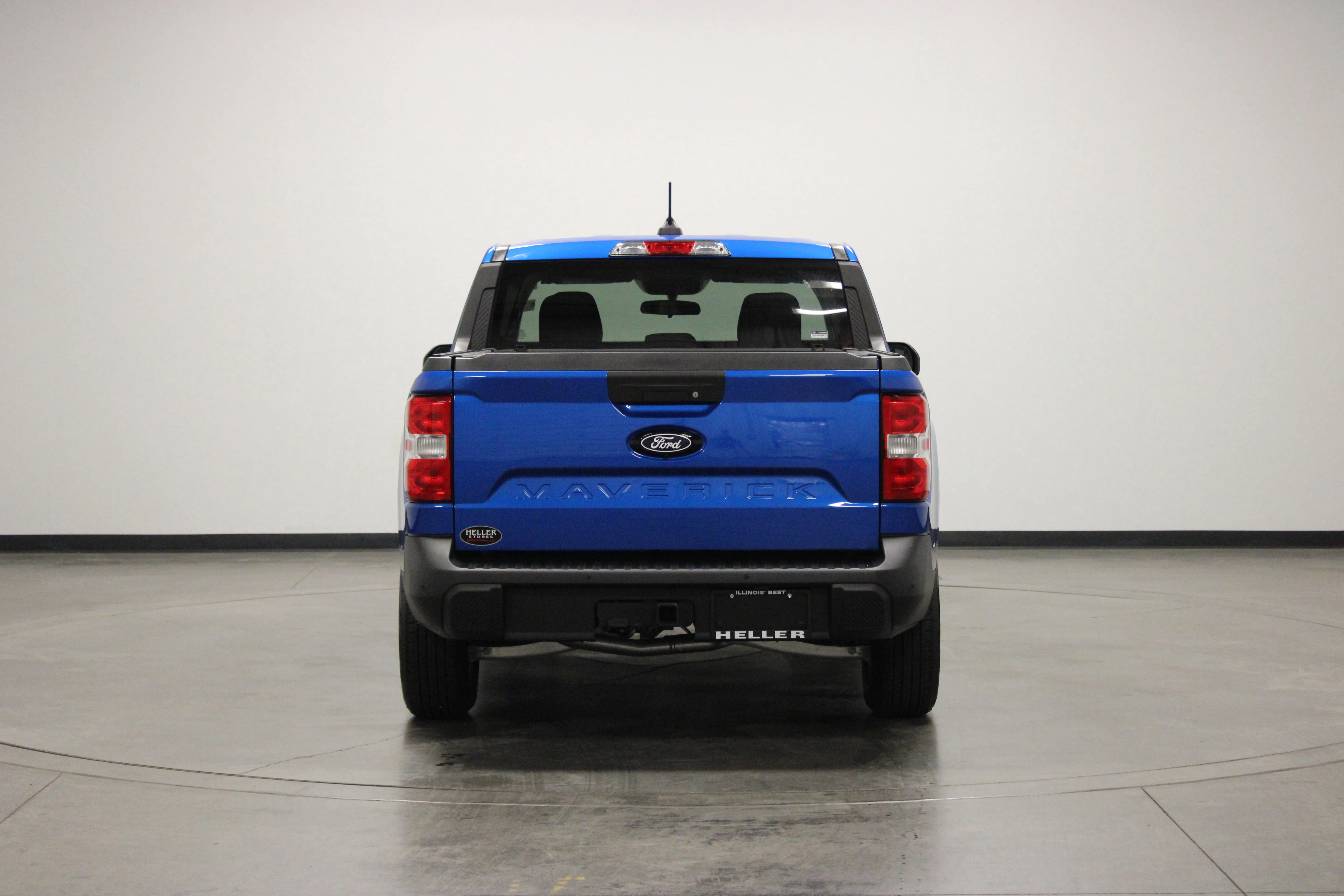 Used 2025 Blue Ford XLT image 7