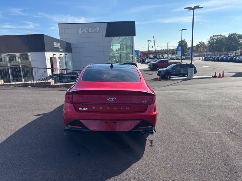 Used 2021 Red Hyundai SEL Plus image 7