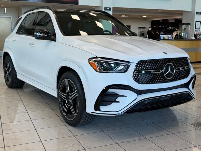 New 2026 MANUFAKTUR Moonlight White Magno Mercedes-Benz GLE 450 image 3