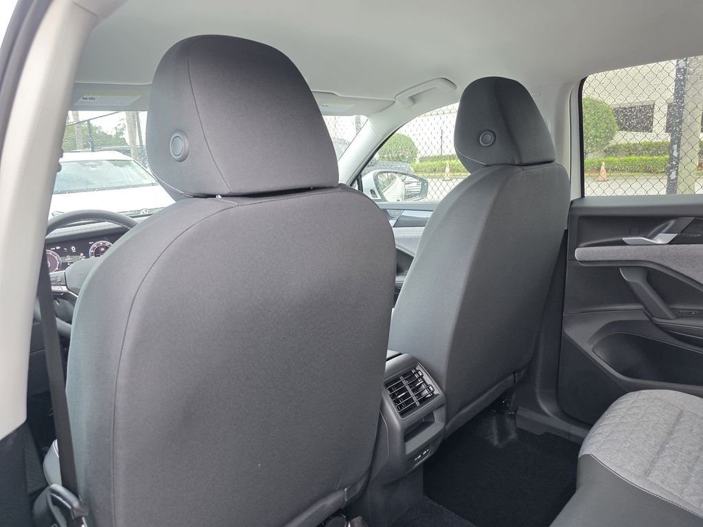 New 2026 White/off-white Volkswagen 2.0T S image 10