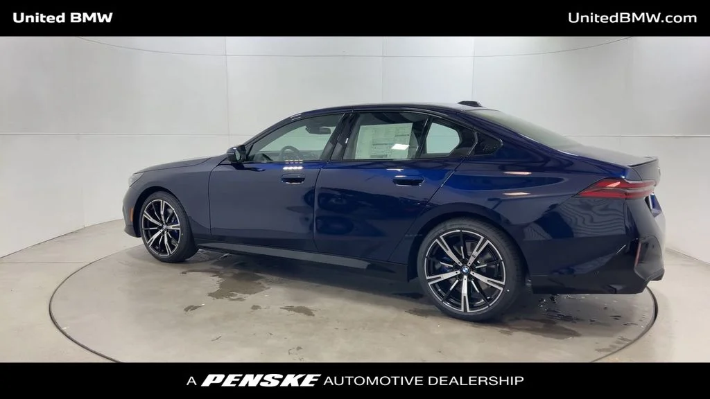 Used 2026 Tanzanite Blue II Metallic BMW 530i image 6