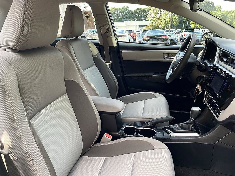 Used 2018 Black Sand Pearl Toyota LE image 20
