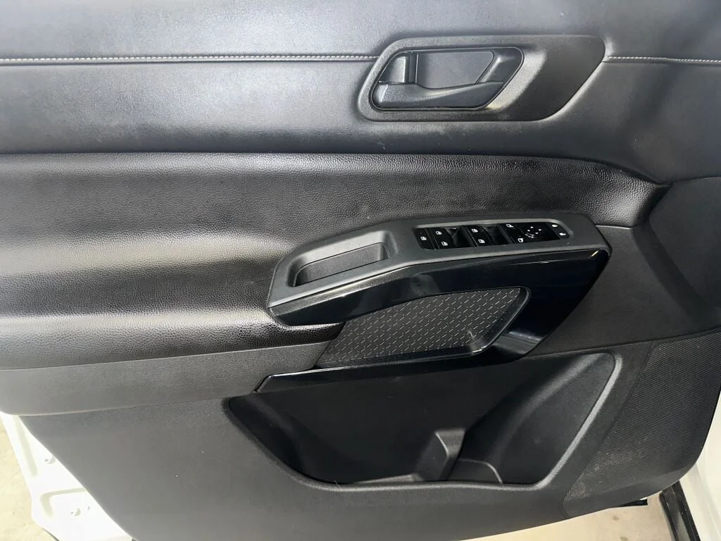 2023 Nissan Pathfinder SV - Photo 8