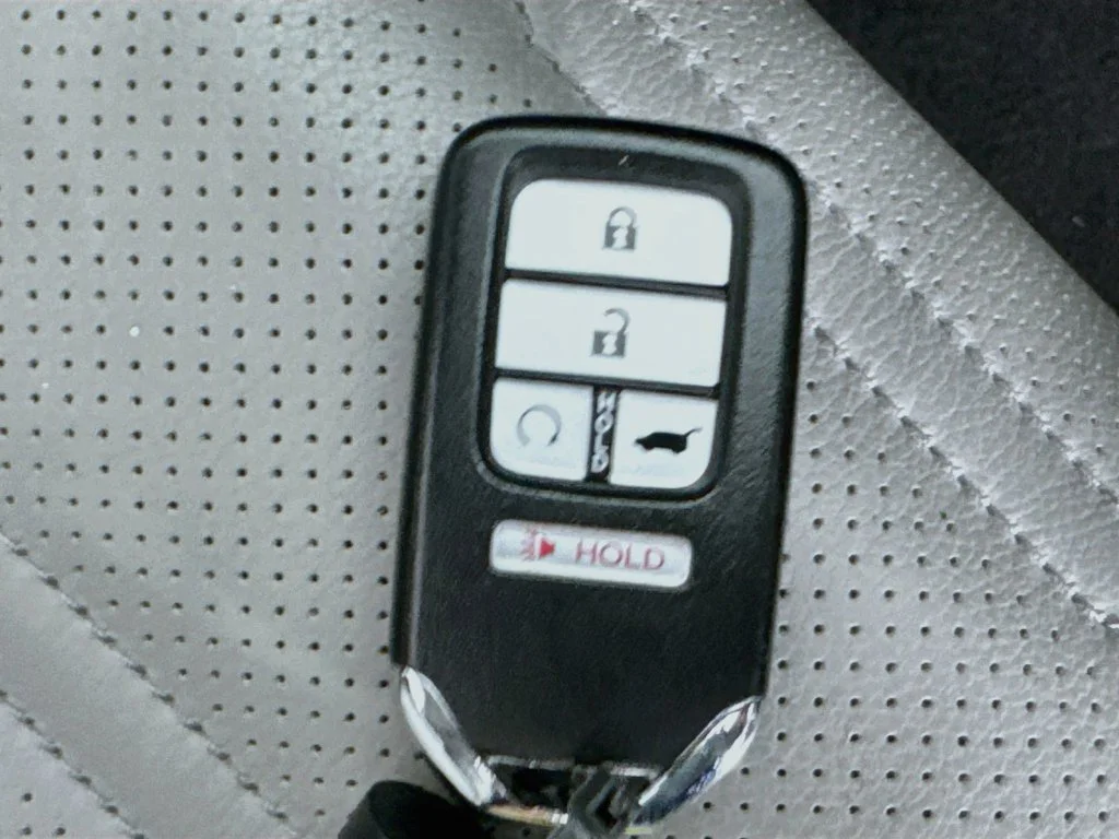 Used 2017 Gray Honda EX-L image 38