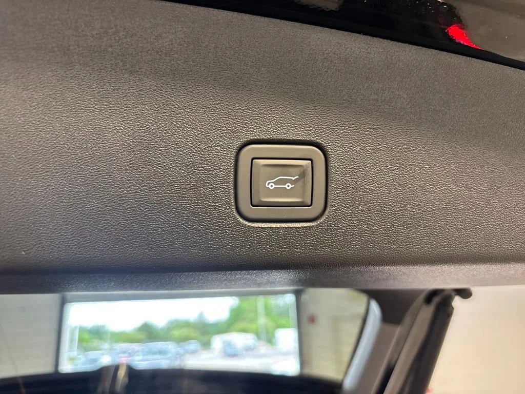 2025 Cadillac OPTIQ Sport 1 - Photo 19