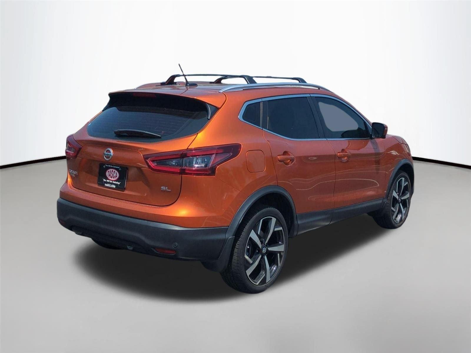 Used 2021 Monarch Orange Metallic Nissan SL image 5