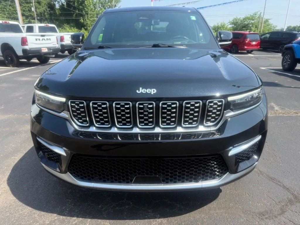 Certified Used 2023 Black Jeep Summit 4xe image 10