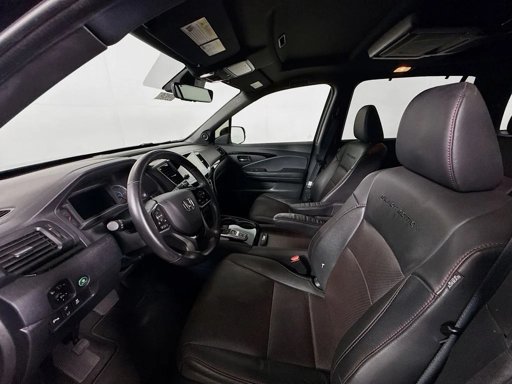 Used 2020 Crystal Black Pearl Honda Black Edition image 20