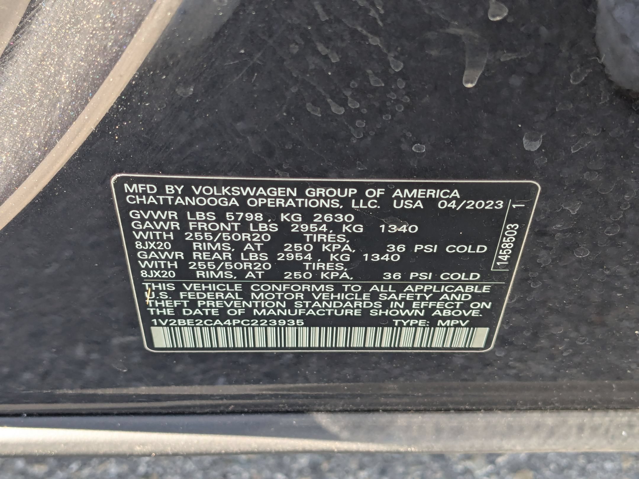 Used 2023 Deep Black Volkswagen 3.6L V6 SEL image 35