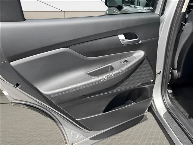 Used 2022 Silver Hyundai SEL image 16