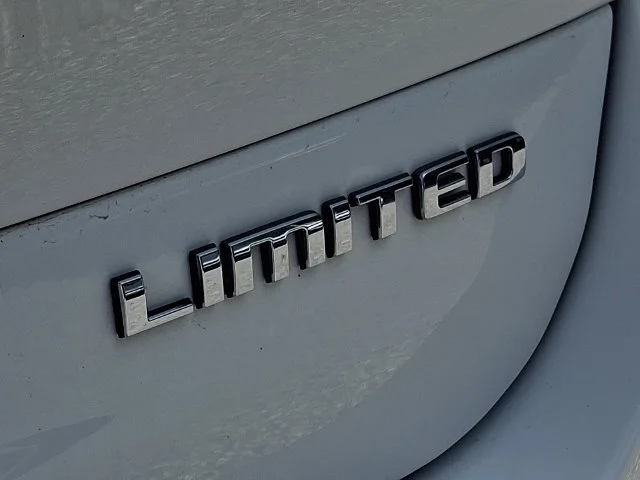 Used 2023 White Jeep Limited image 30