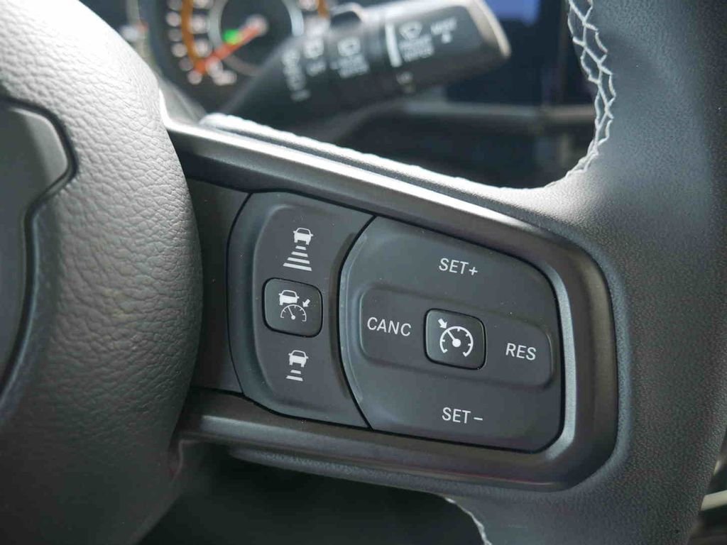 Used 2025 Gray Jeep Rubicon image 39
