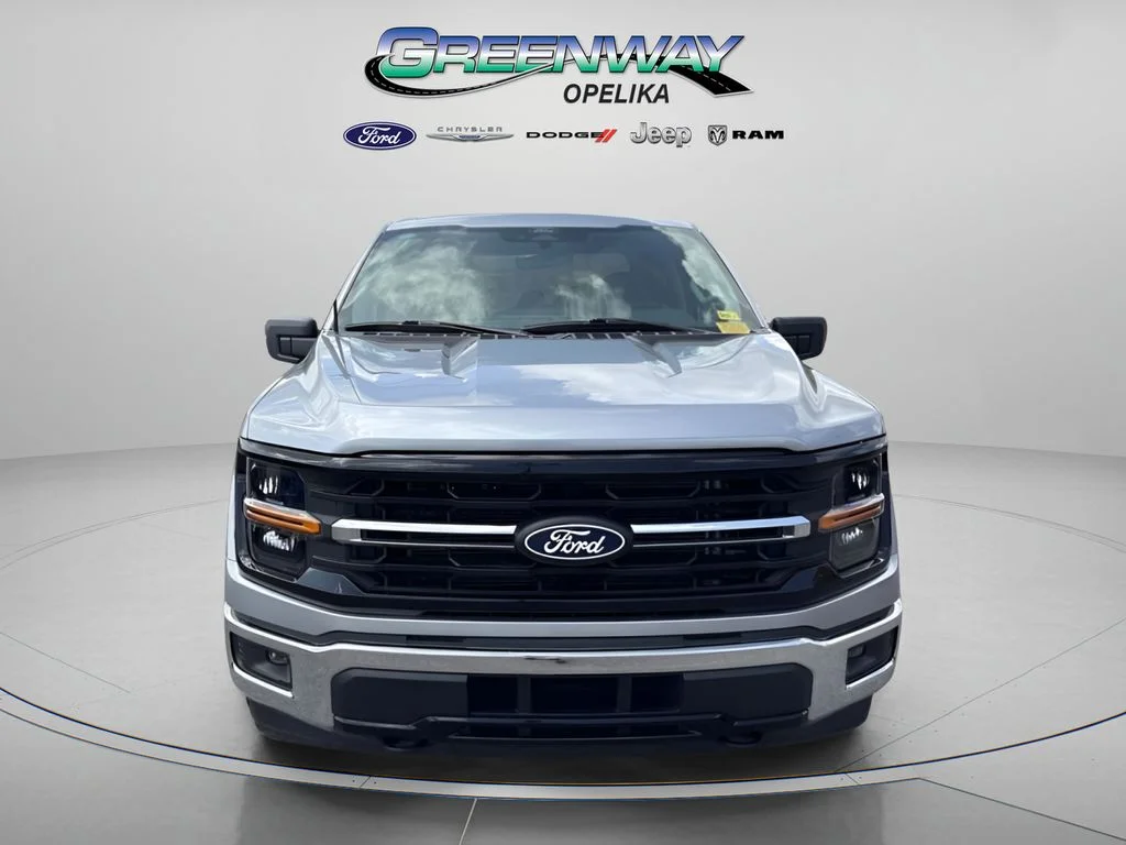 Used 2025 Silver Metallic Ford XLT image 2