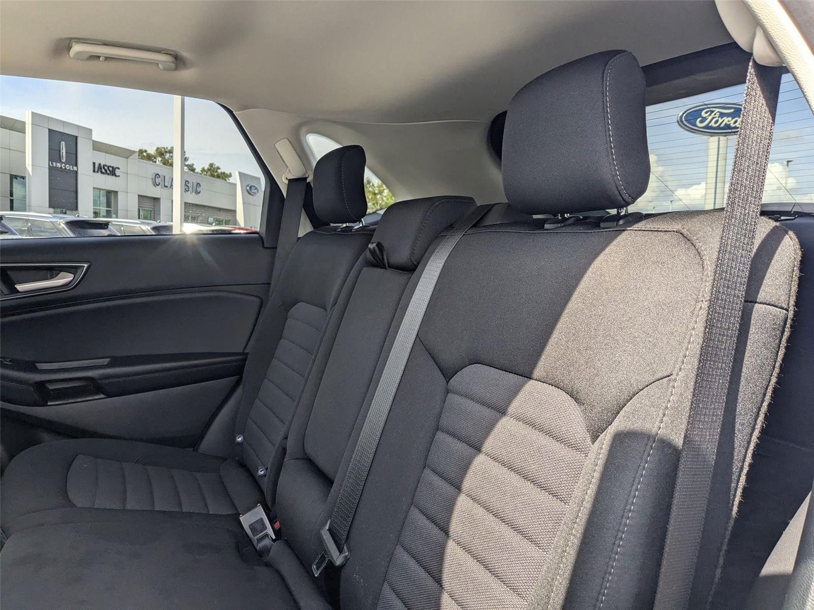 Used 2024 Iconic Silver Metallic Ford SE image 26