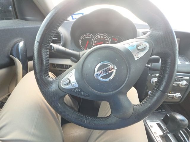 Used 2013 White Nissan 3.5 SV image 19