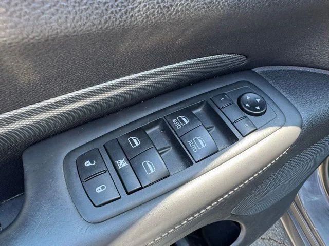 Used 2020  Dodge R/T image 25