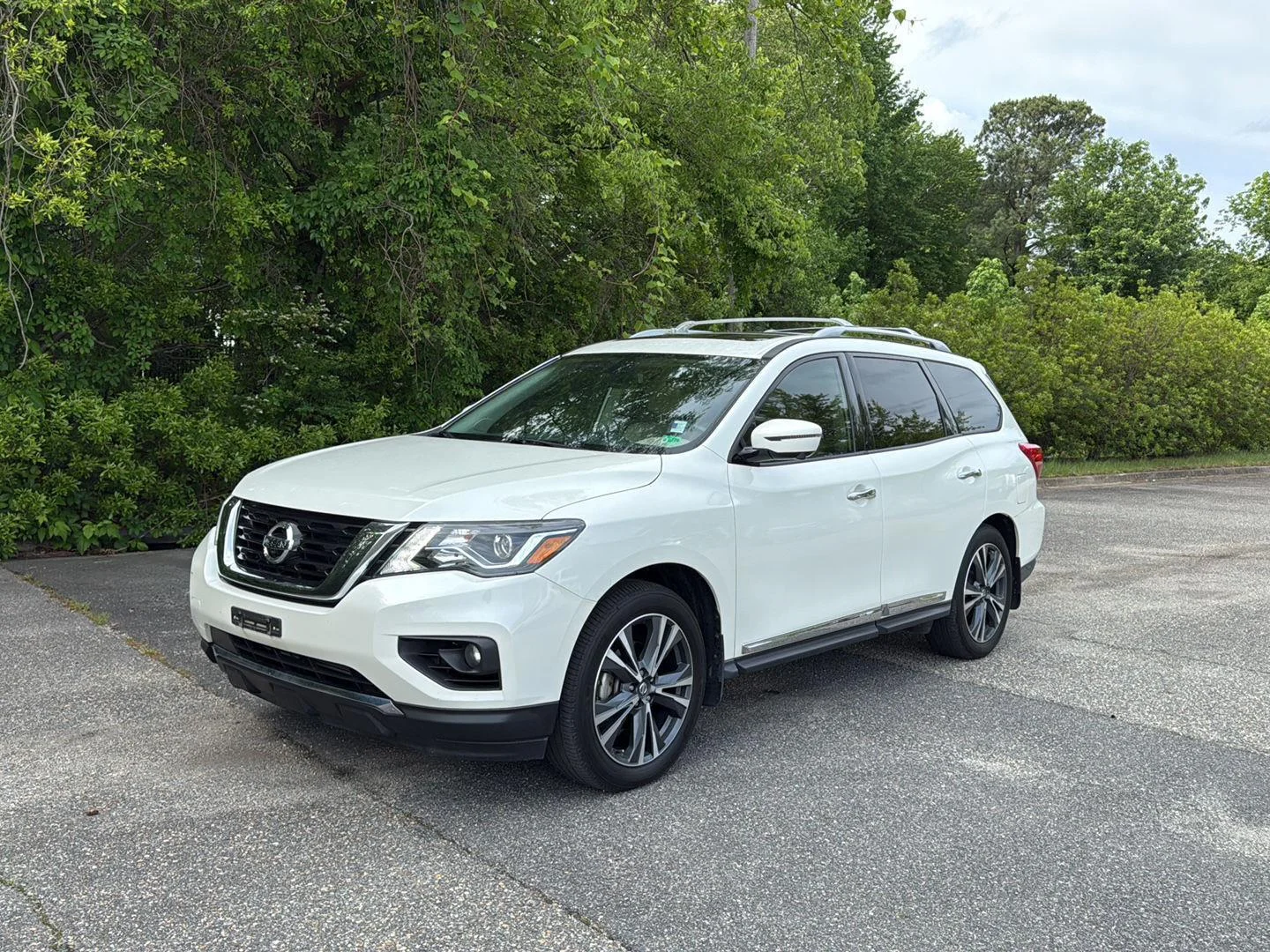 2020 Nissan Pathfinder Platinum 2WD's photo