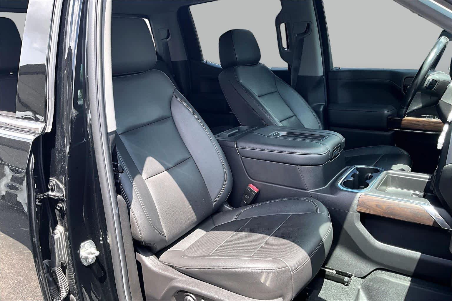 Used 2021 Onyx Black GMC SLT image 9
