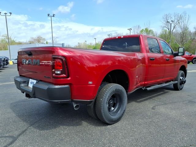 New 2026 Molten Red Pearl-Coat Exterior Paint RAM Tradesman image 7
