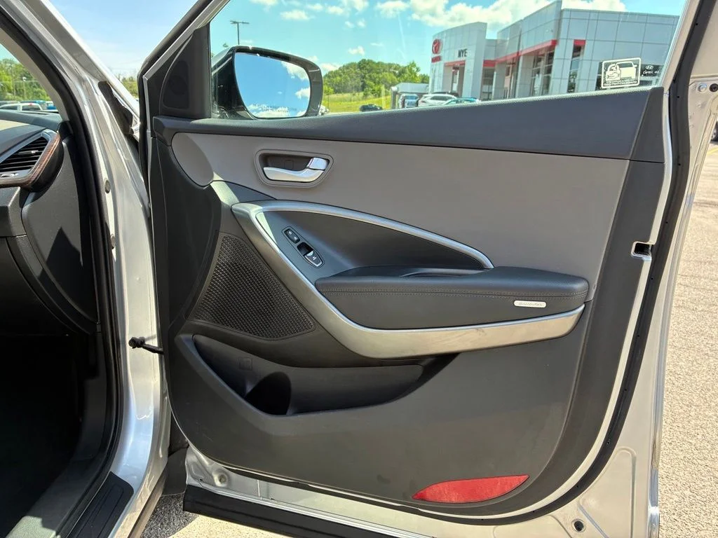Used 2017 Silver Hyundai 2.4 Base image 41