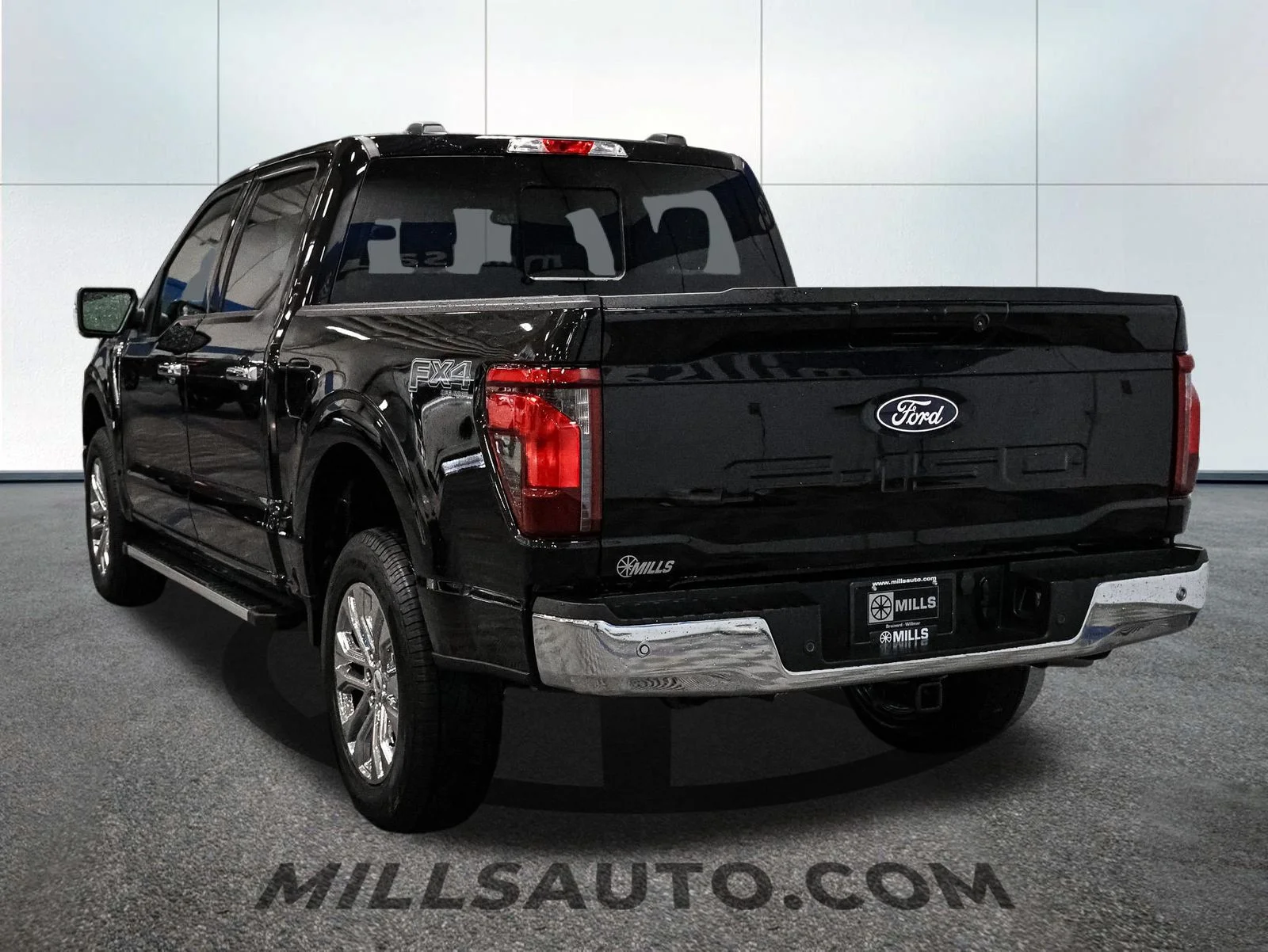 Used 2026 Agate Black Metallic Ford XLT image 5
