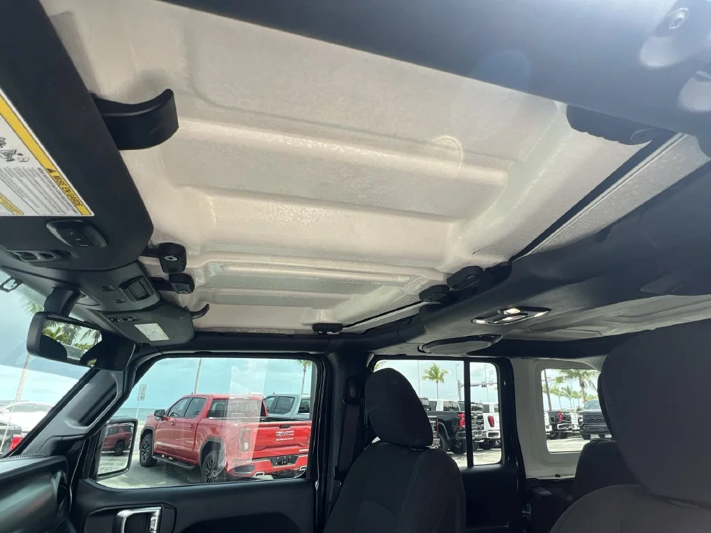 Used 2023 Black Jeep Sport S image 18