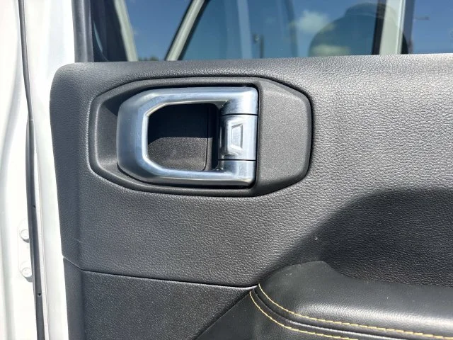 Used 2026 White Jeep Sahara image 23
