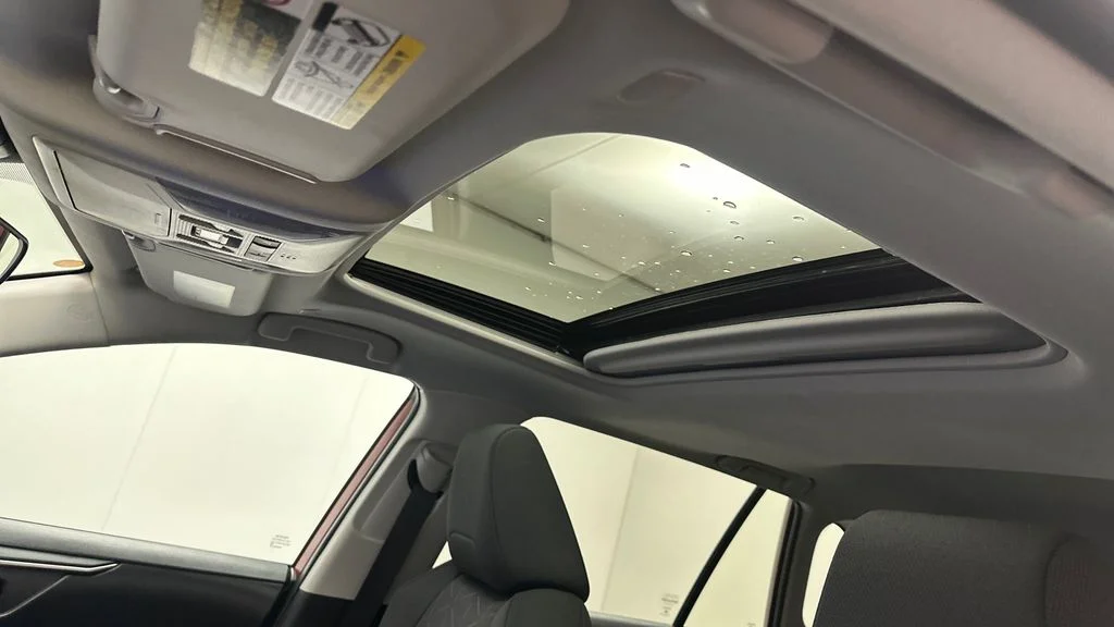 Used 2024 Red Toyota XLE image 17