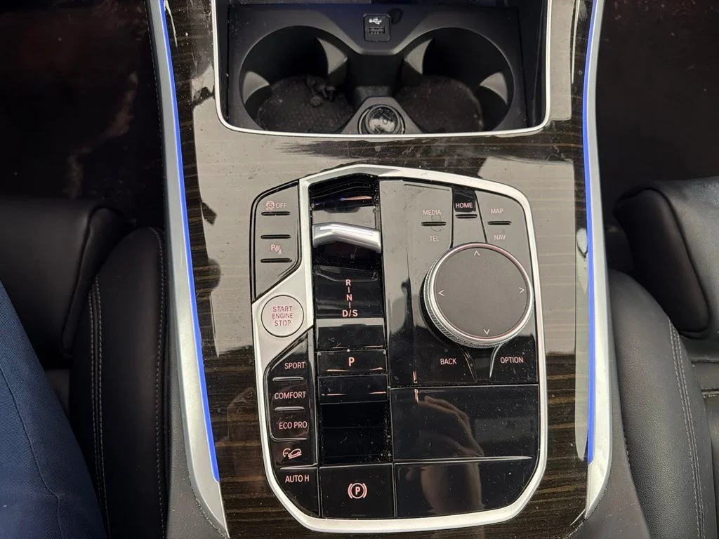 Certified Used 2024 White BMW xDrive40i image 28