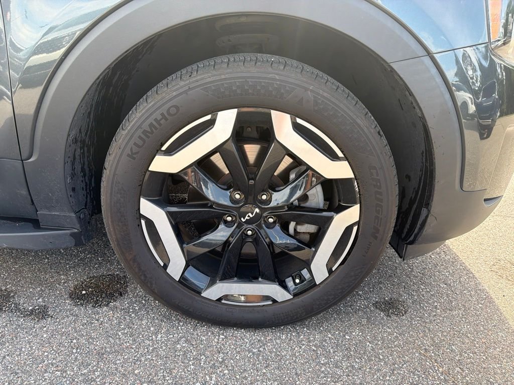 Certified Used 2023 Gray Kia S image 27