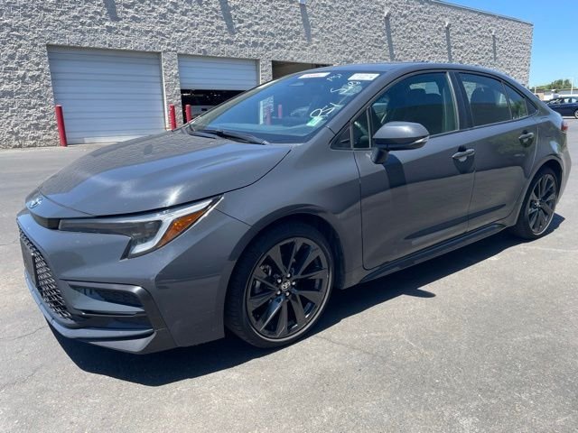 Used 2024  Toyota XSE image 3