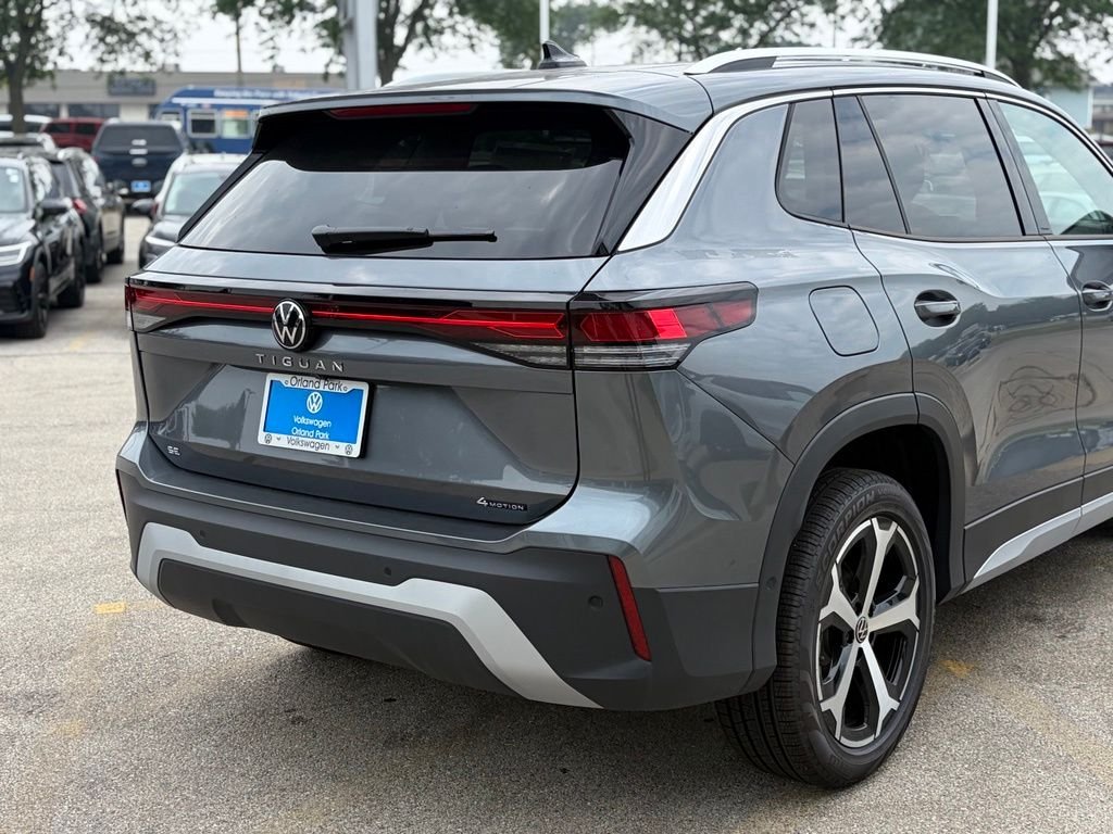 New 2026 Platinum Gray Metallic Volkswagen 2.0T SE image 4