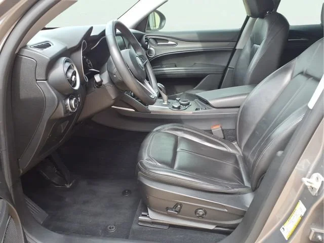 Used 2019  Alfa Romeo Ti image 20