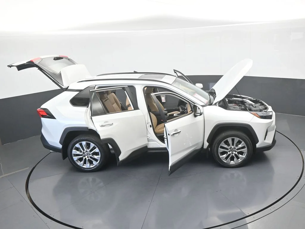 Used 2023 Ice Cap Toyota Limited image 67
