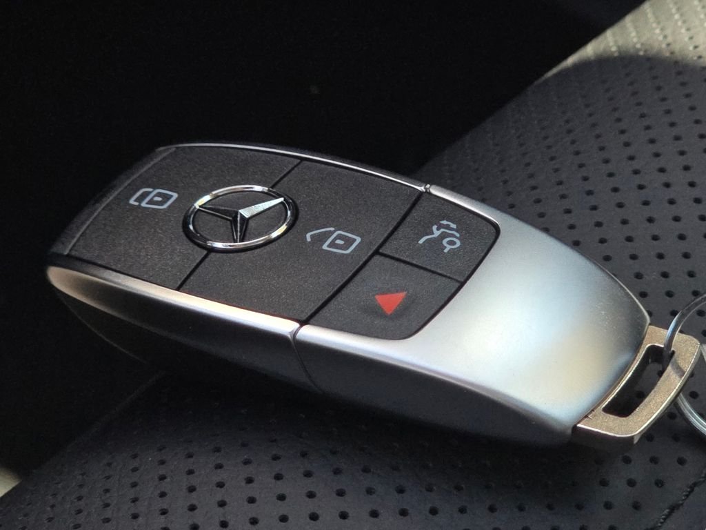 New 2026 Black Mercedes-Benz GLE 450 image 40