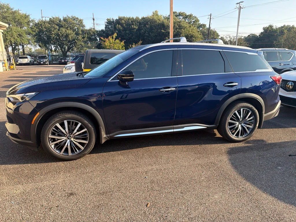 Certified Used 2023 Blue INFINITI Sensory image 12
