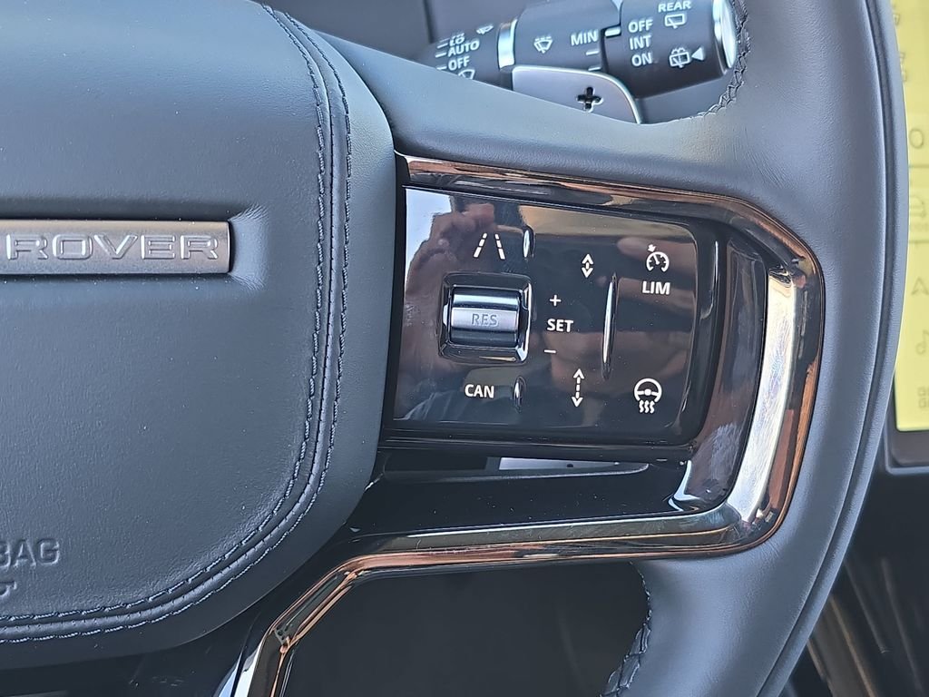 New 2026 Carpathian Grey Land Rover Dynamic SE image 19
