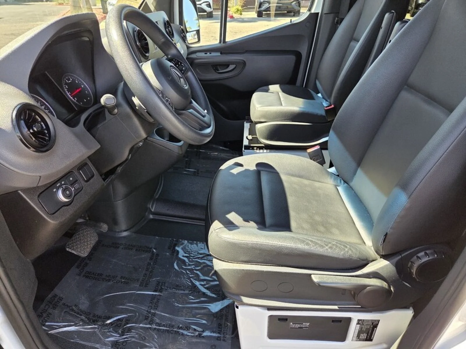 Used 2023 Arctic White Mercedes-Benz 2500 image 11