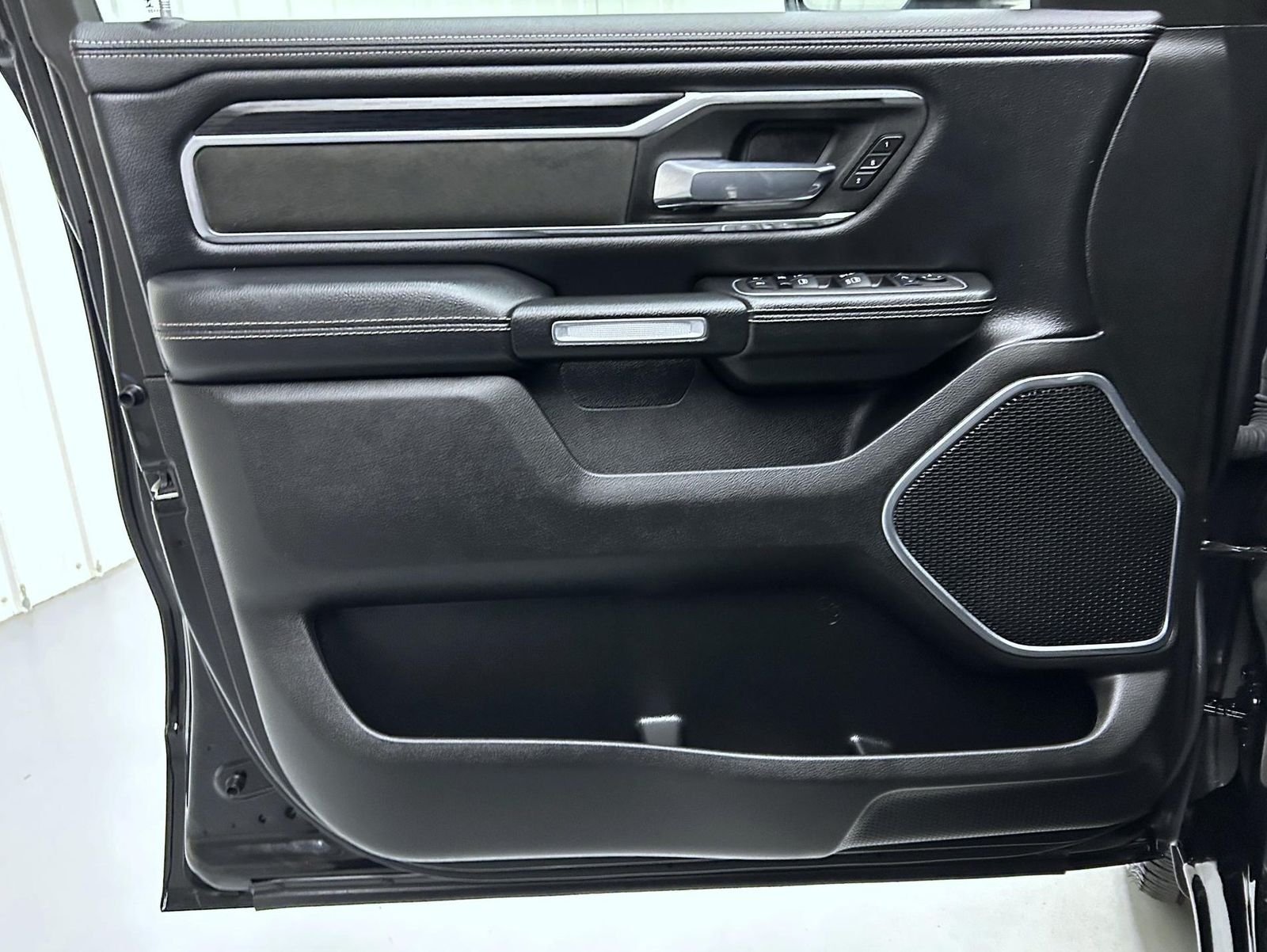 2023 RAM Ram 1500 Pickup Laramie - Photo 9