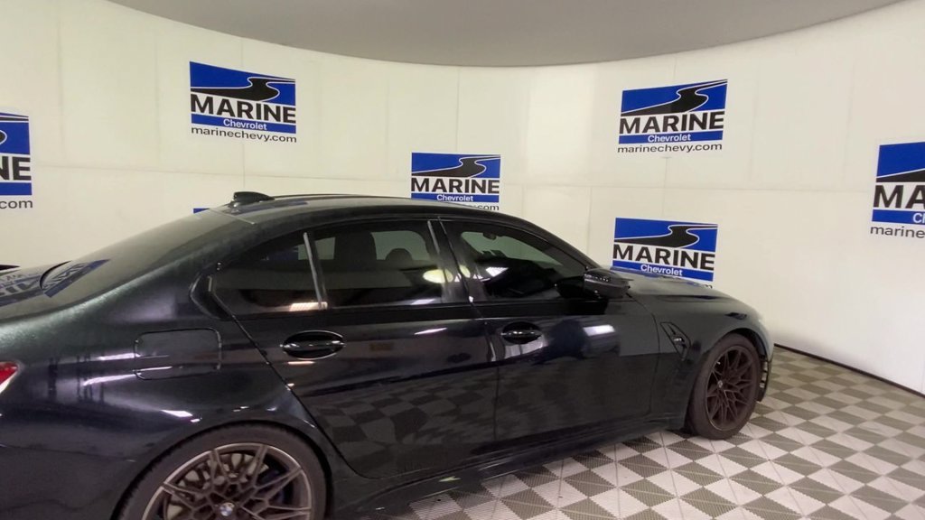 Used 2022  BMW Sedan 4D image 2