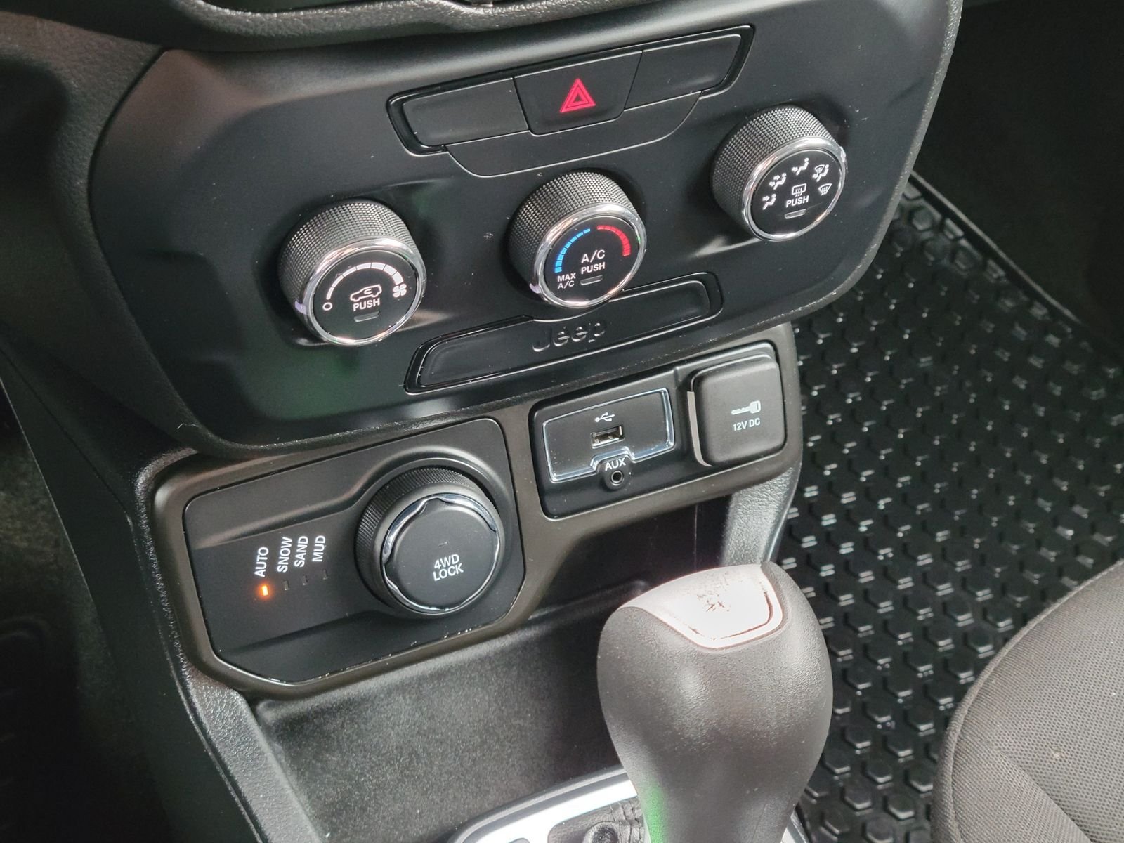 Used 2020 Red Jeep Sport image 21