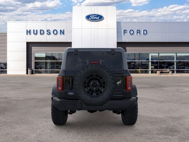 New 2026 Shadow Black Ford Outer Banks® image 5