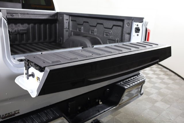 2026 GMC Sierra 1500 SLT - Photo 6