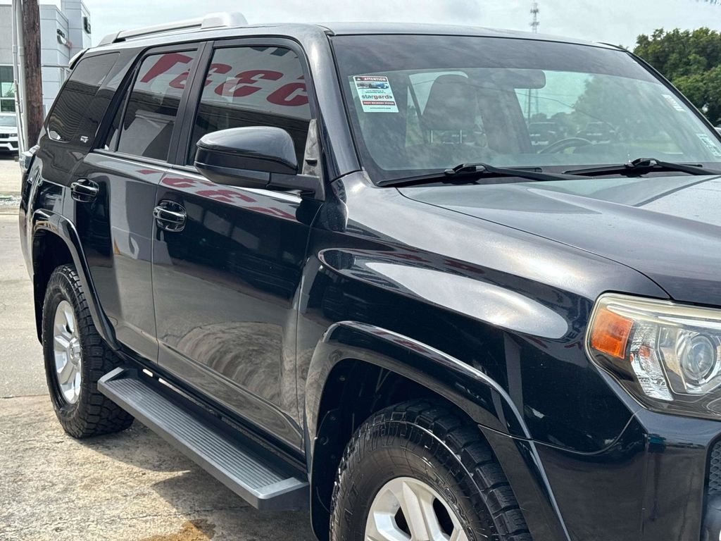 Used 2016 Black Toyota SR5 image 9