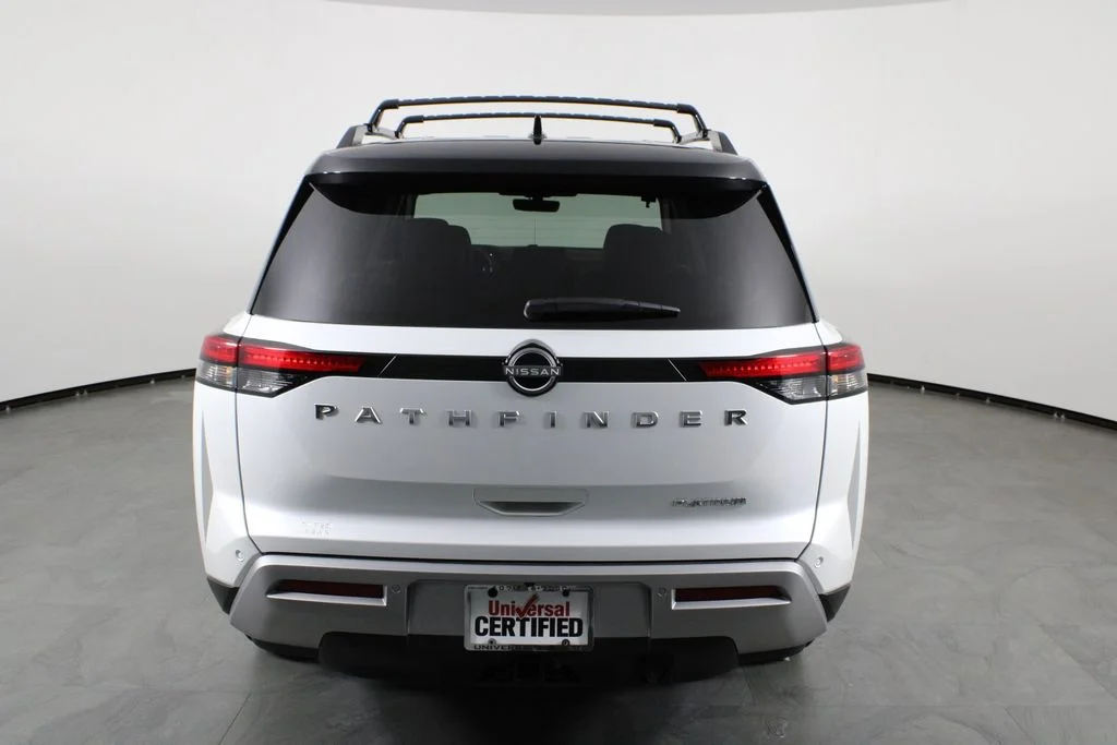 2025 Nissan Pathfinder Platinum - Photo 11