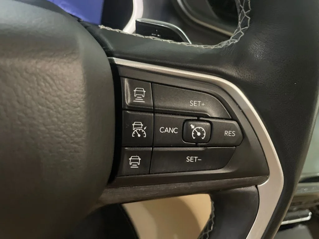 Used 2021 Baltic Gray Metallic Clearcoat Jeep Limited image 16