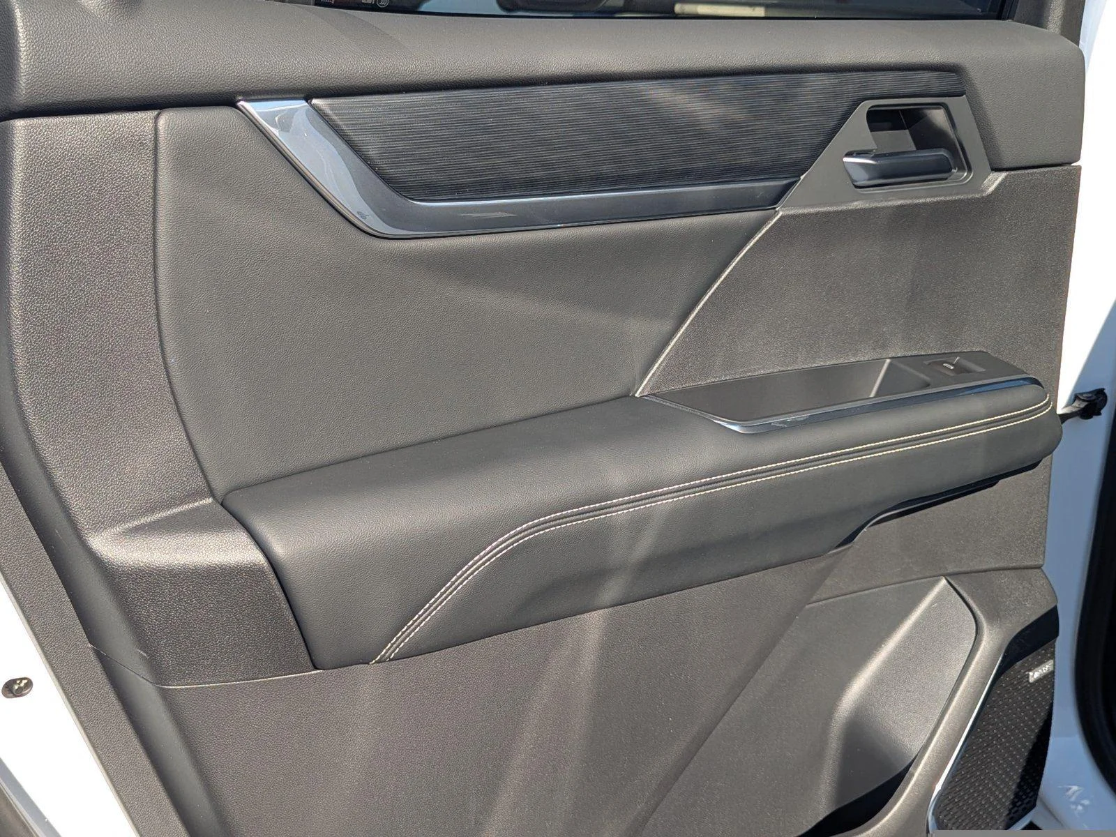 New 2026 Summit White GMC Elevation image 10
