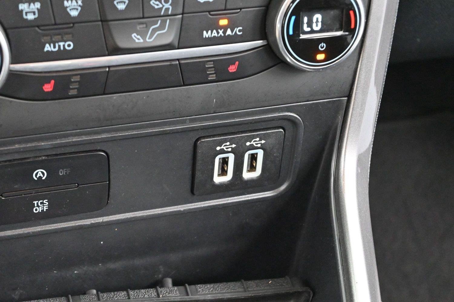 Used 2021 Smoke Ford SE image 25