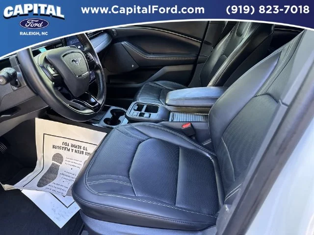 Used 2025 White Ford Premium image 19