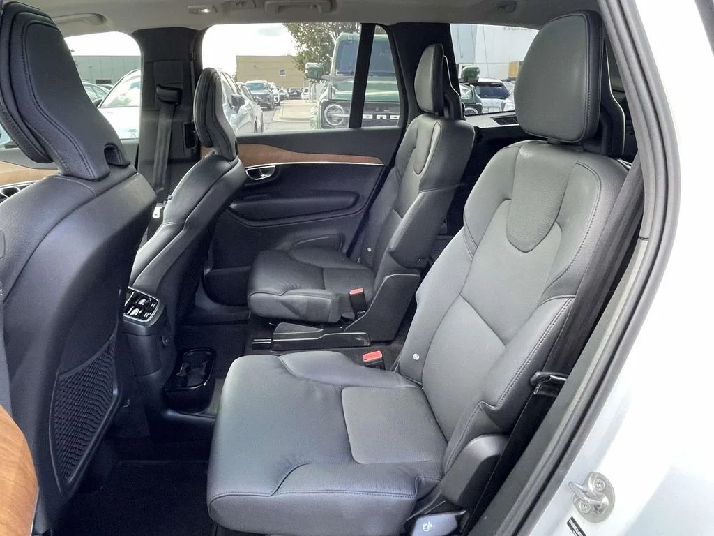Used 2025 Crystal White Metallic Volvo Plus image 3